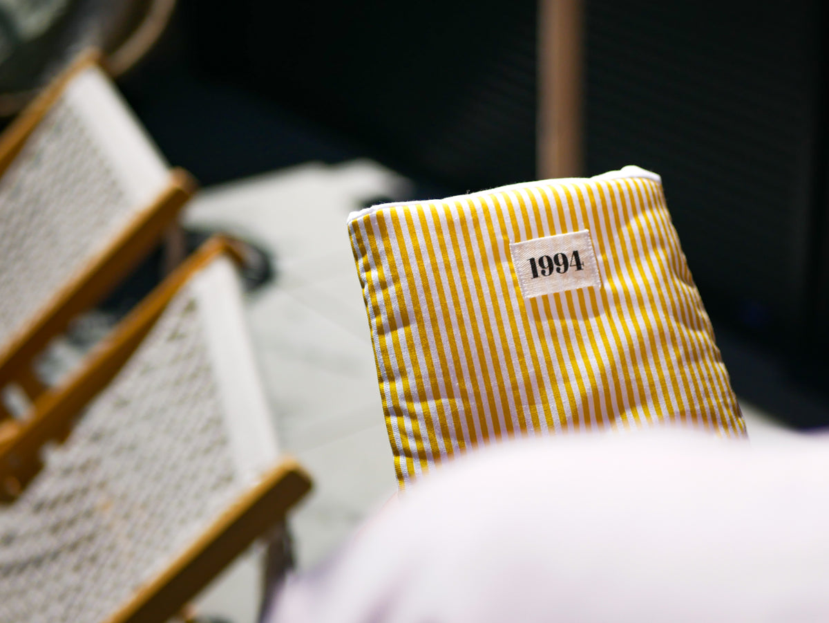 Pochettes à livres jaune à rayures