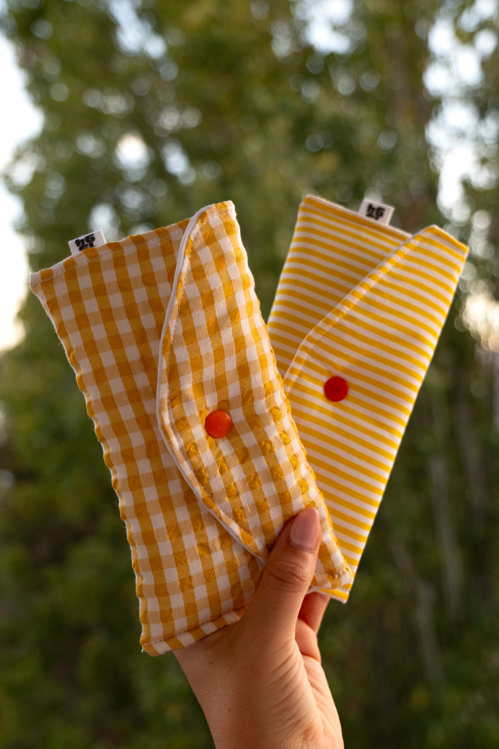 Pochettes jaunes