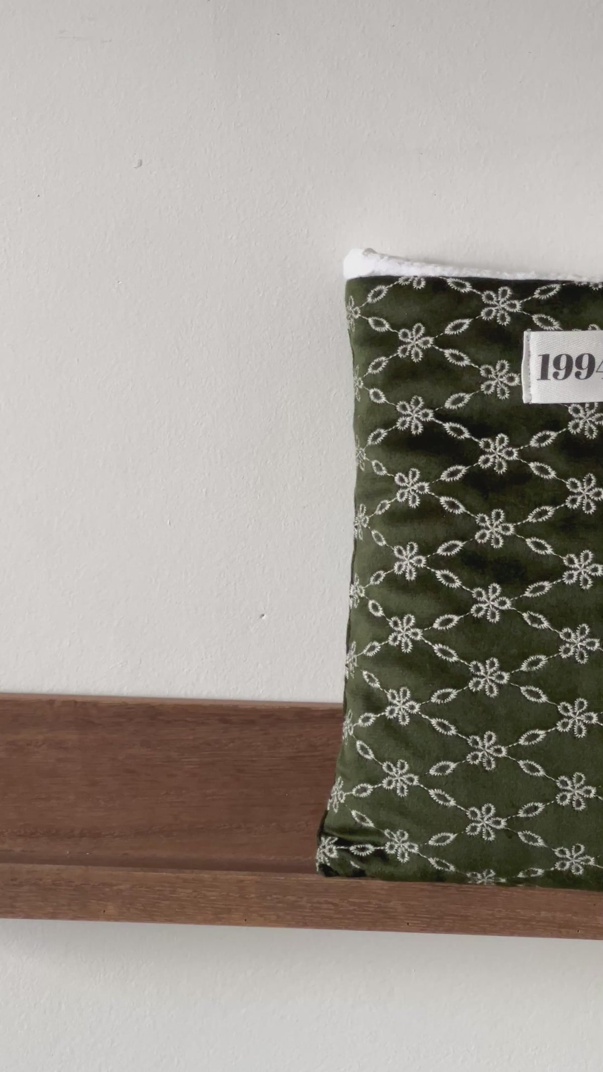 Pochettes à livres velours vert brodé